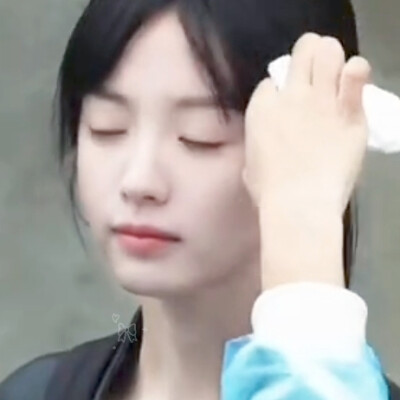还是懒得单发，我真的要被这个小女警萌晕了