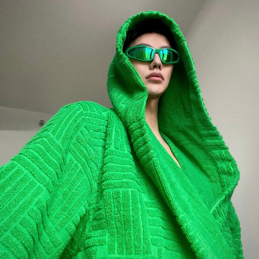 女头