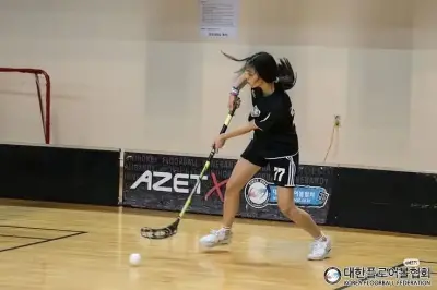 申有娜