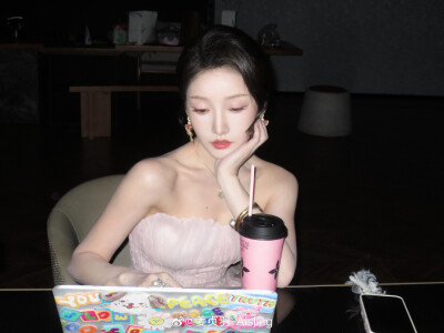 姜贞羽