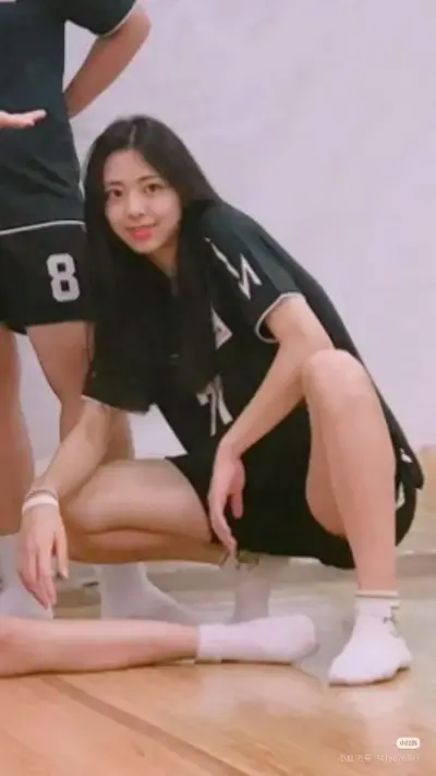 申有娜
