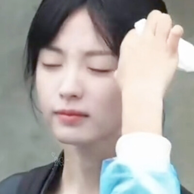 还是懒得单发，我真的要被这个小女警萌晕了