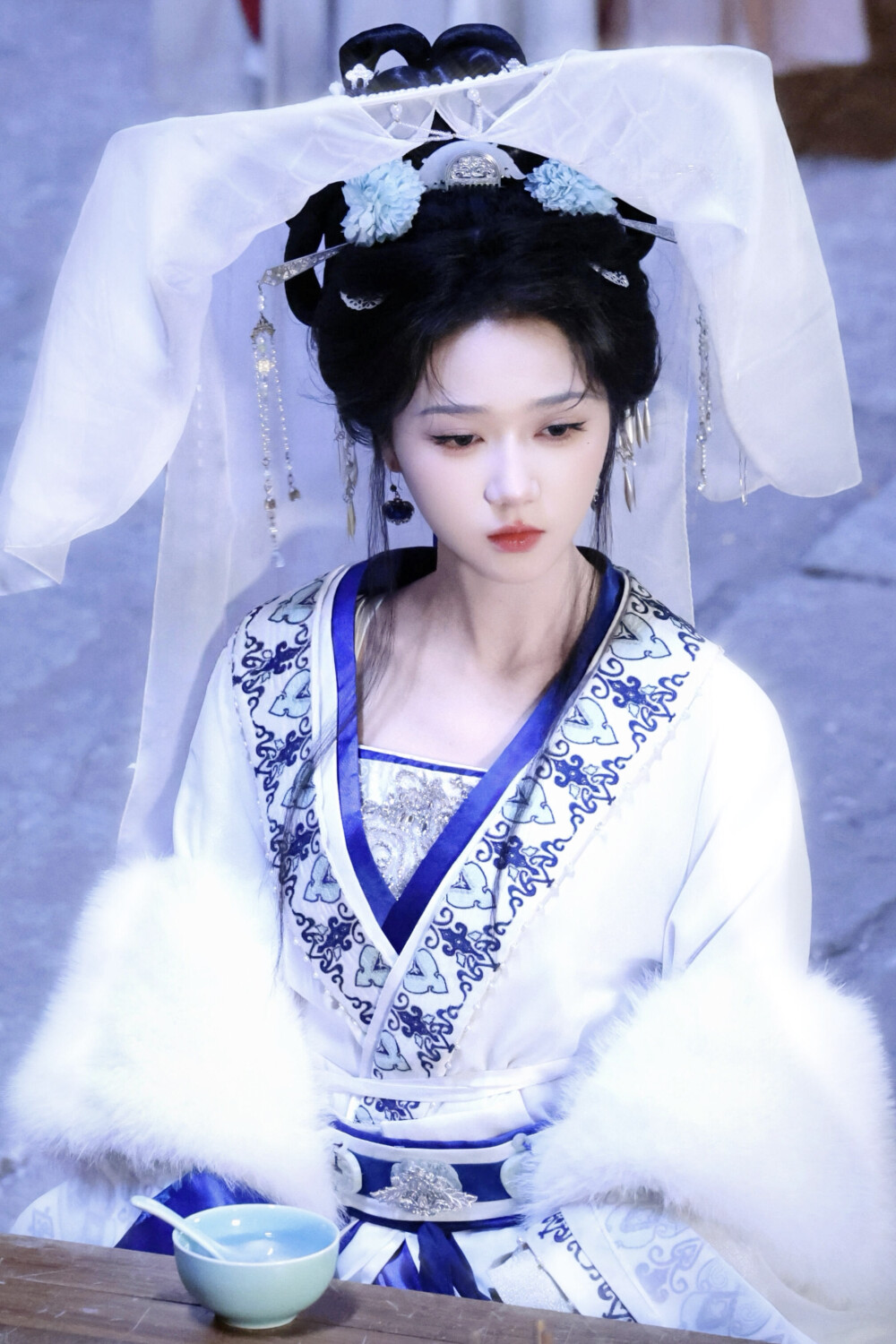 朱门春闺 岳雨婷∣季含漪