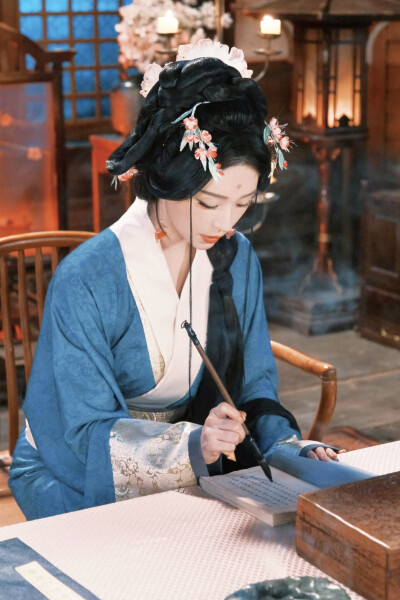 蔻蔻 胡亦瑶∣赵蔻蔻