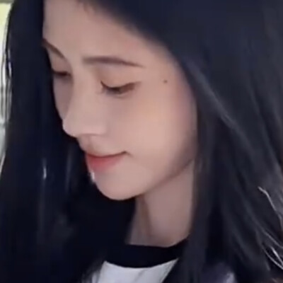 鞠婧祎