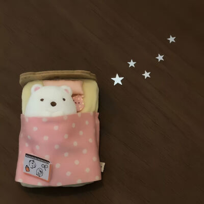 ⁡ ✴︎