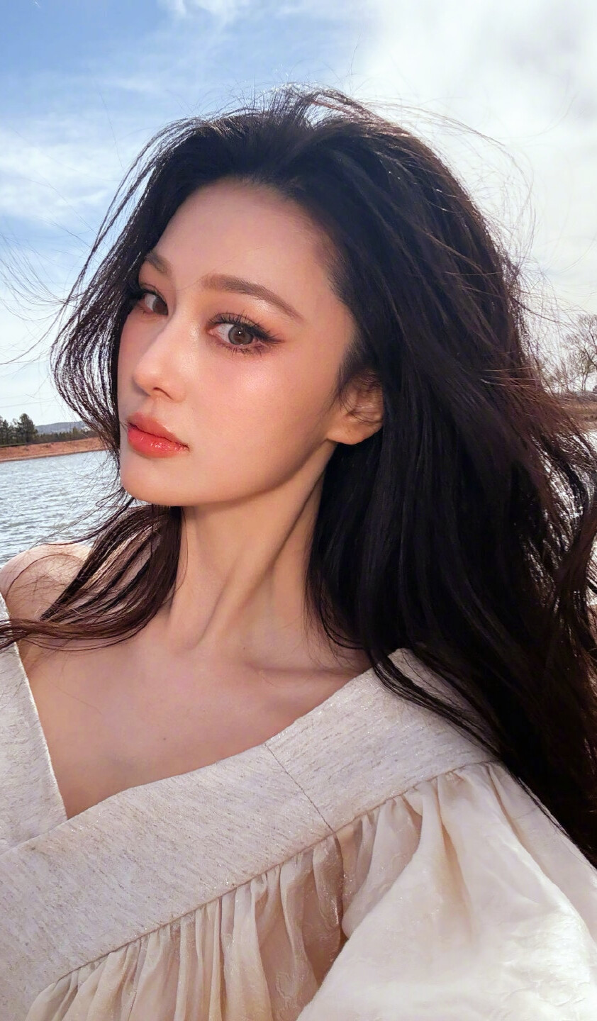 张馨予