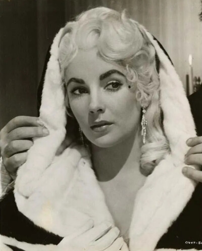 Elizabeth Taylor ​​​