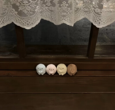 ⁡ ✴︎