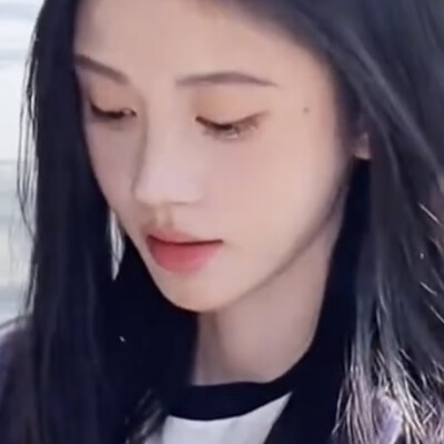鞠婧祎