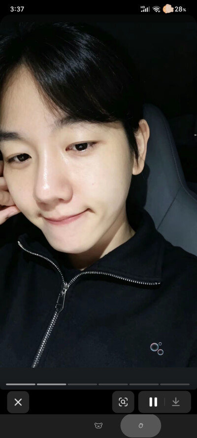 V