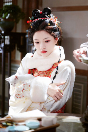 良陈美锦  任敏∣顾锦朝