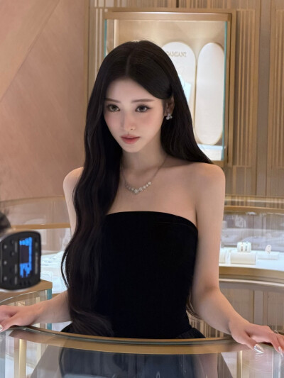 MEOVV anna田中杏奈