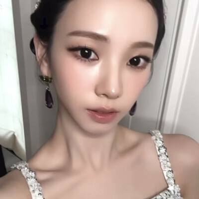 而我呢，觉得你很漂亮