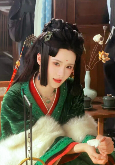 孟娜