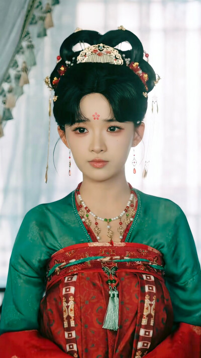 侯府姑奶奶才十六，专治各种不服