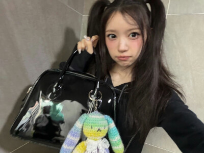 ILLIT moka境萌花