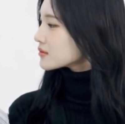 可是她怎么不说话