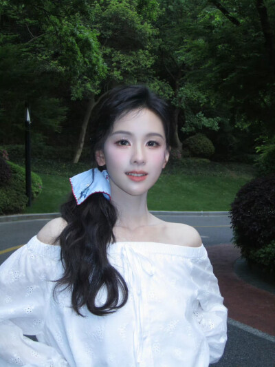 陈都灵
