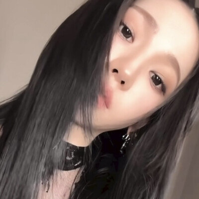 而我呢，觉得你很漂亮