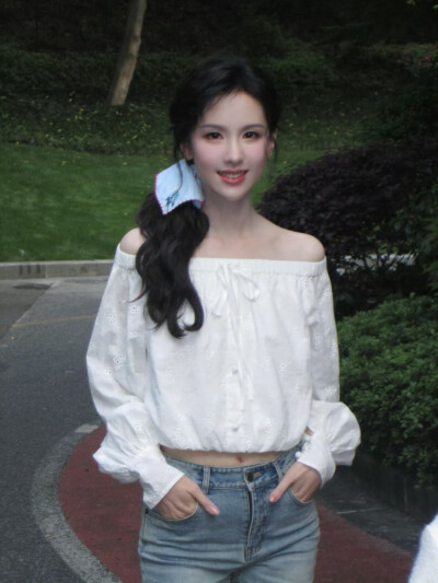 陈都灵