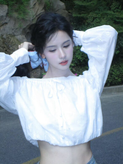 陈都灵