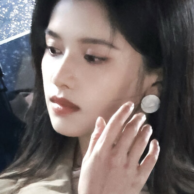 张婧仪