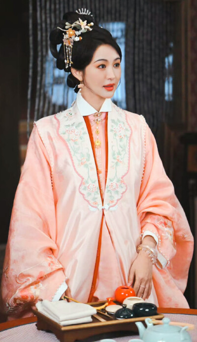 李菲儿
