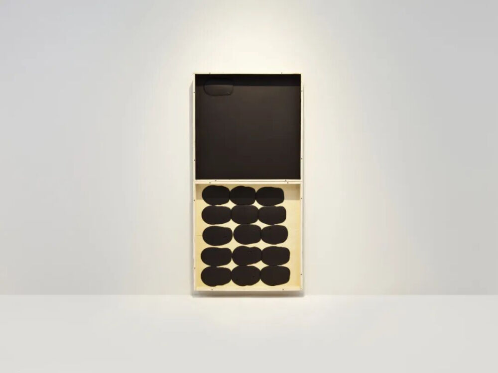 《作品12号》，木板丙烯，230 × 115 × 15cm，关音夫，2013年