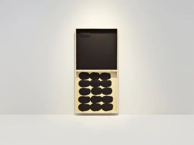 《作品12号》，木板丙烯，230 × 115 × 15cm，关音夫，2013年