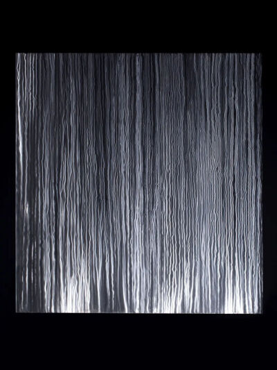 《201101》，不锈钢板， 230 × 200 × 4cm，关音夫，2011年