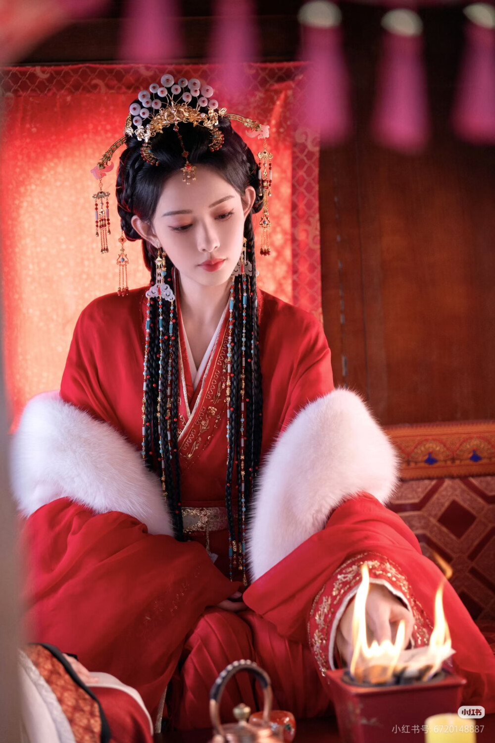 桃花映江山