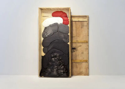 《作品3号》，木板丙烯，240 × 112 × 35cm， 2012年
