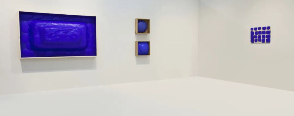 “大于等于物”——关音夫的箱子与颜料，2013年