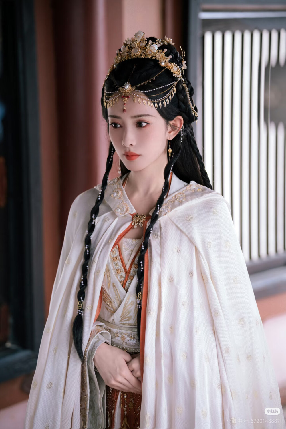 桃花映江山