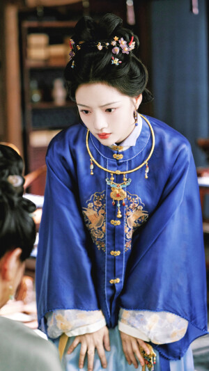 良陈美锦  任敏∣顾锦朝