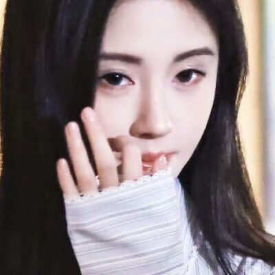 鞠婧祎