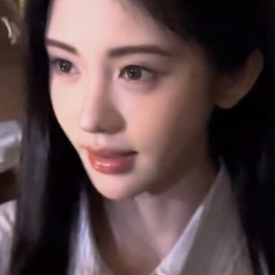 鞠婧祎