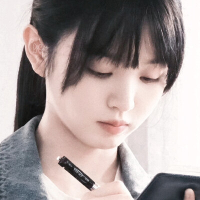 李茜（os拍子我恨你的滤镜，每张我都要调好久）