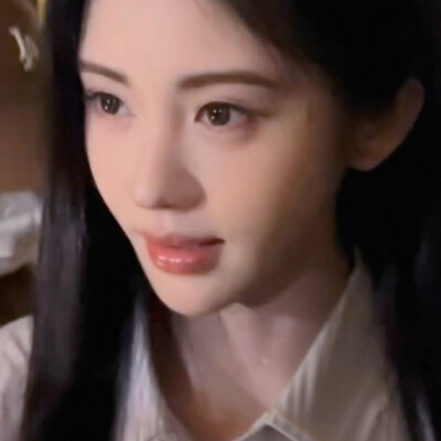 鞠婧祎