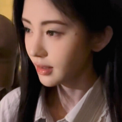 鞠婧祎