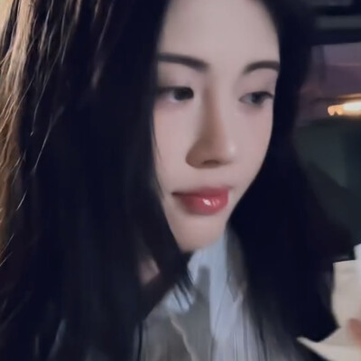 鞠婧祎