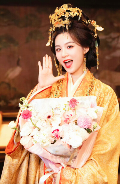 毛林林