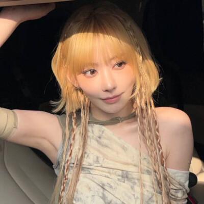 宫脇咲良