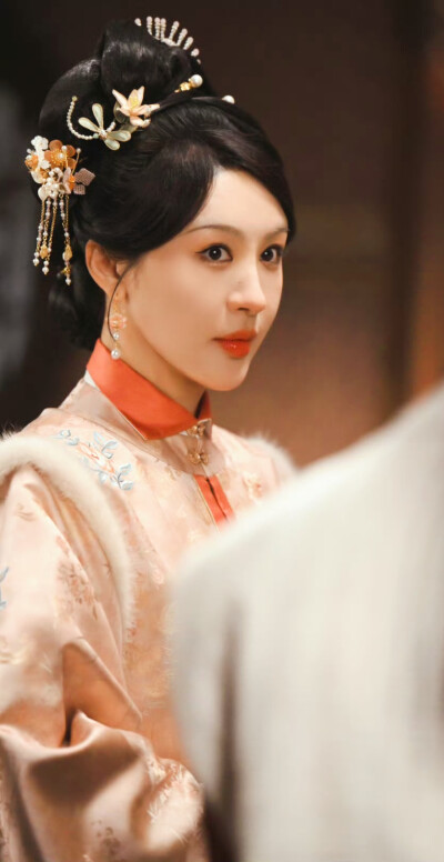 李菲儿
