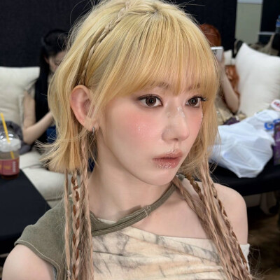宫脇咲良