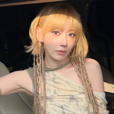 宫脇咲良