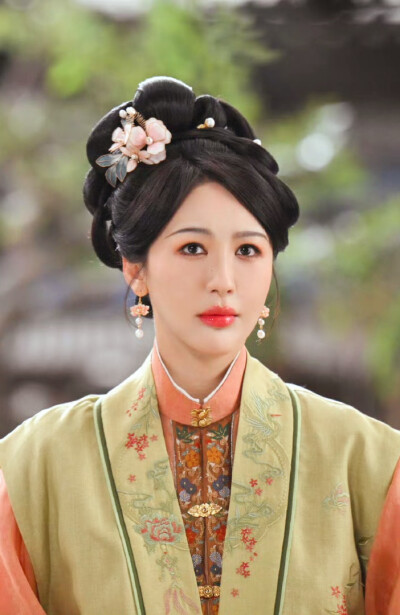 李菲儿