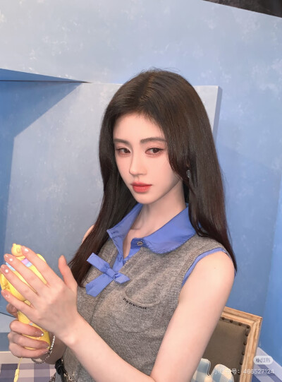 鞠婧祎
