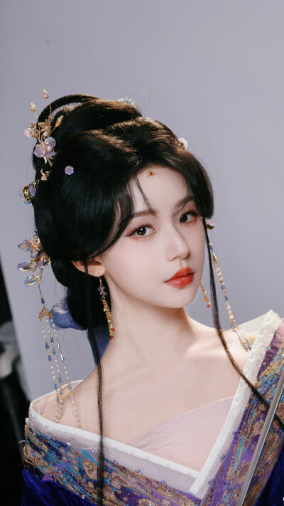 春花宴 胡亦瑶
